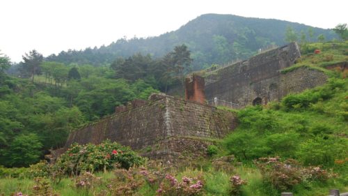 愛媛県のクライミング施設「石鎚クライミングパークSAIJO」